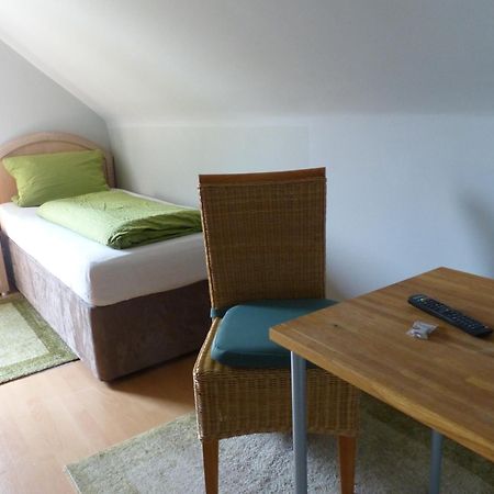 Hotel Haus Der Gastlichkeit à Ratingen Extérieur photo