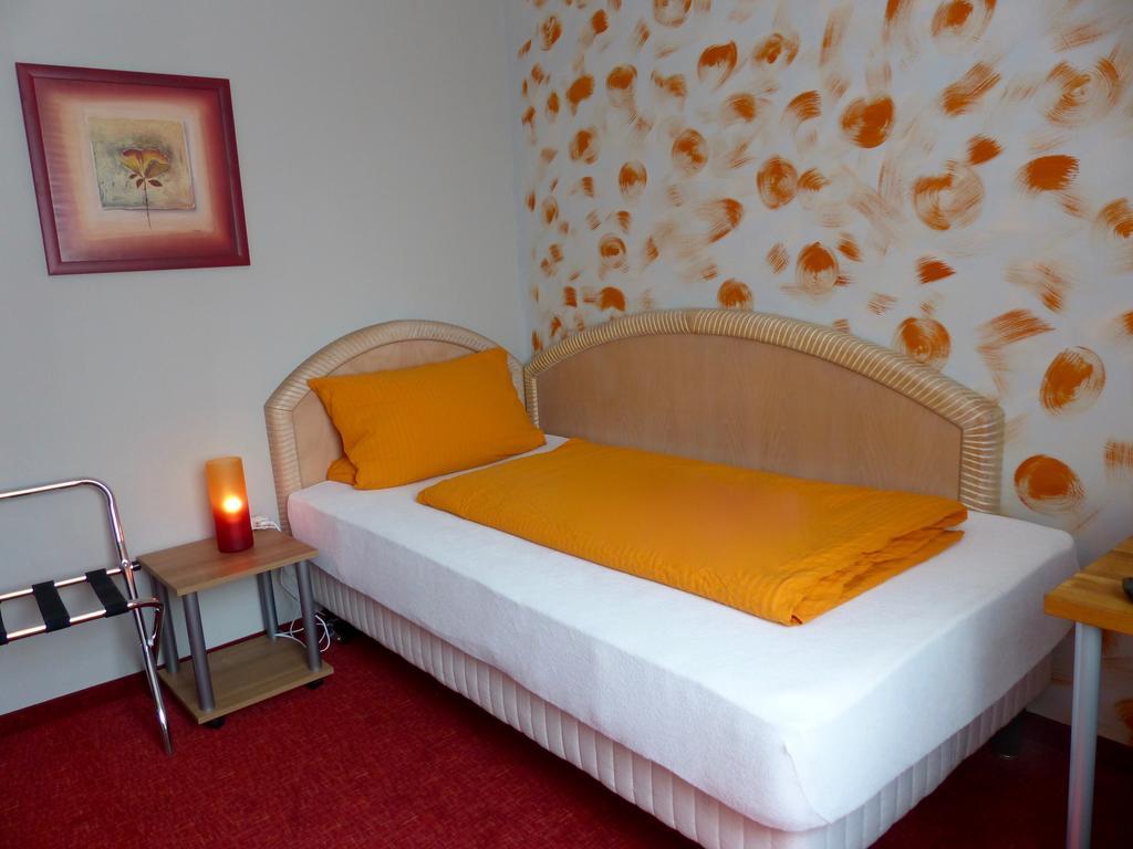 Hotel Haus Der Gastlichkeit à Ratingen Extérieur photo